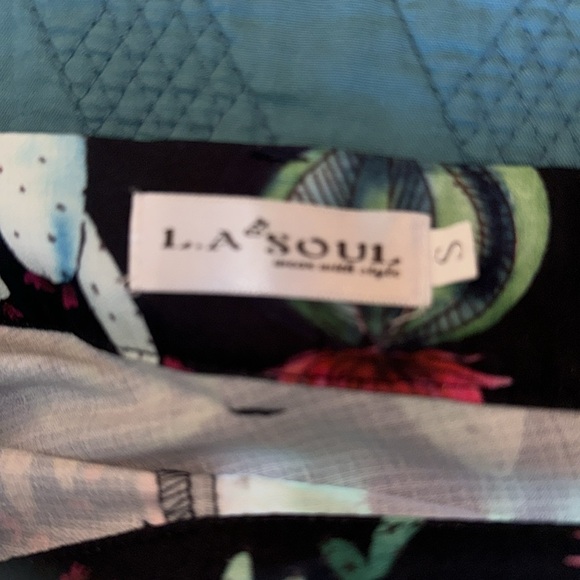 Cactus 🌵 skirt - Picture 3 of 6